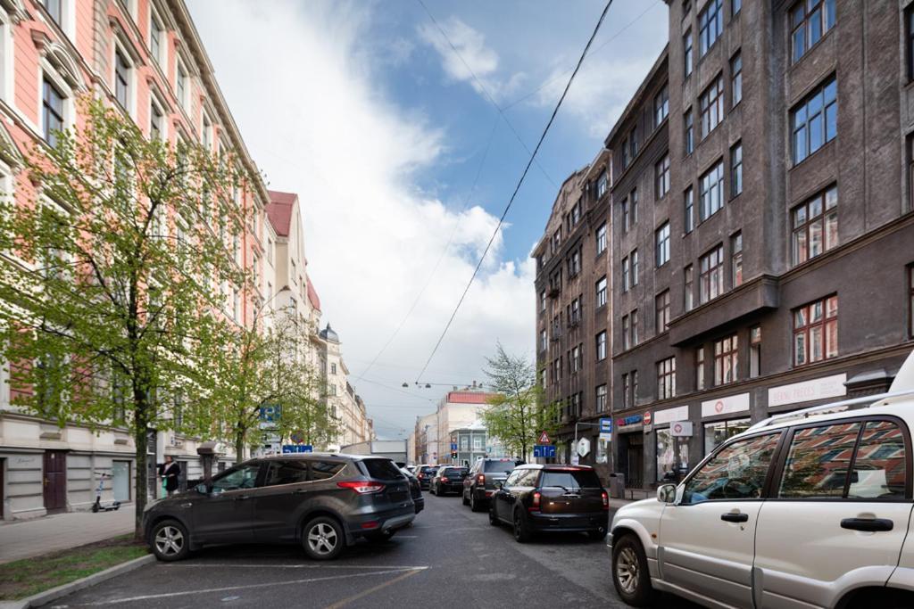 Cozy 2 Bedroom Apartment In Riga Centre Extérieur photo